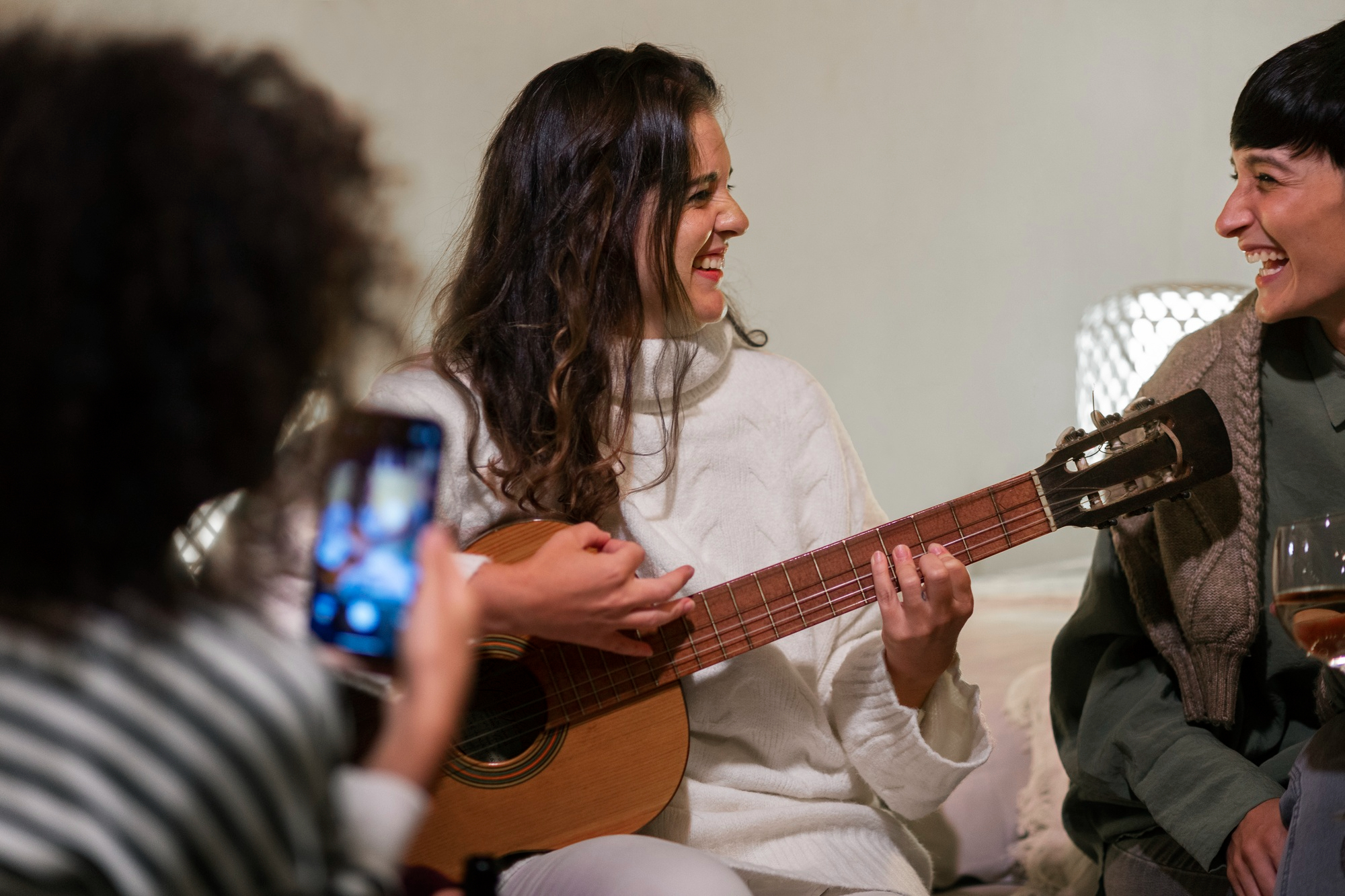 ¿Es mejor aprender música de forma individual o en grupo?